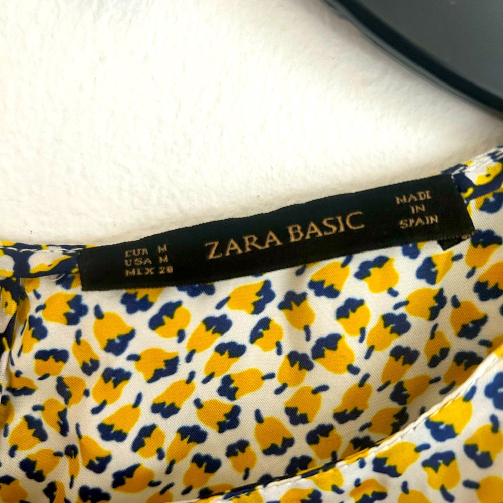 Zara Basic Yellow Floral Print Flutter Sleeve Blo… - image 4